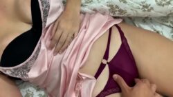 Bf Video Xxx.com शानदार लड़की जानती है कि अपने बॉयफ्रेंड का ख्याल कैसे रखना है