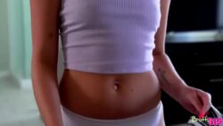 Xxx Bp सेक्सी चूसने वाली किशोरी को उसके बड़े लंड की जरूरत है